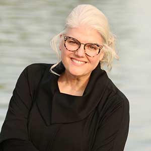Kelly Middleton, Administrator